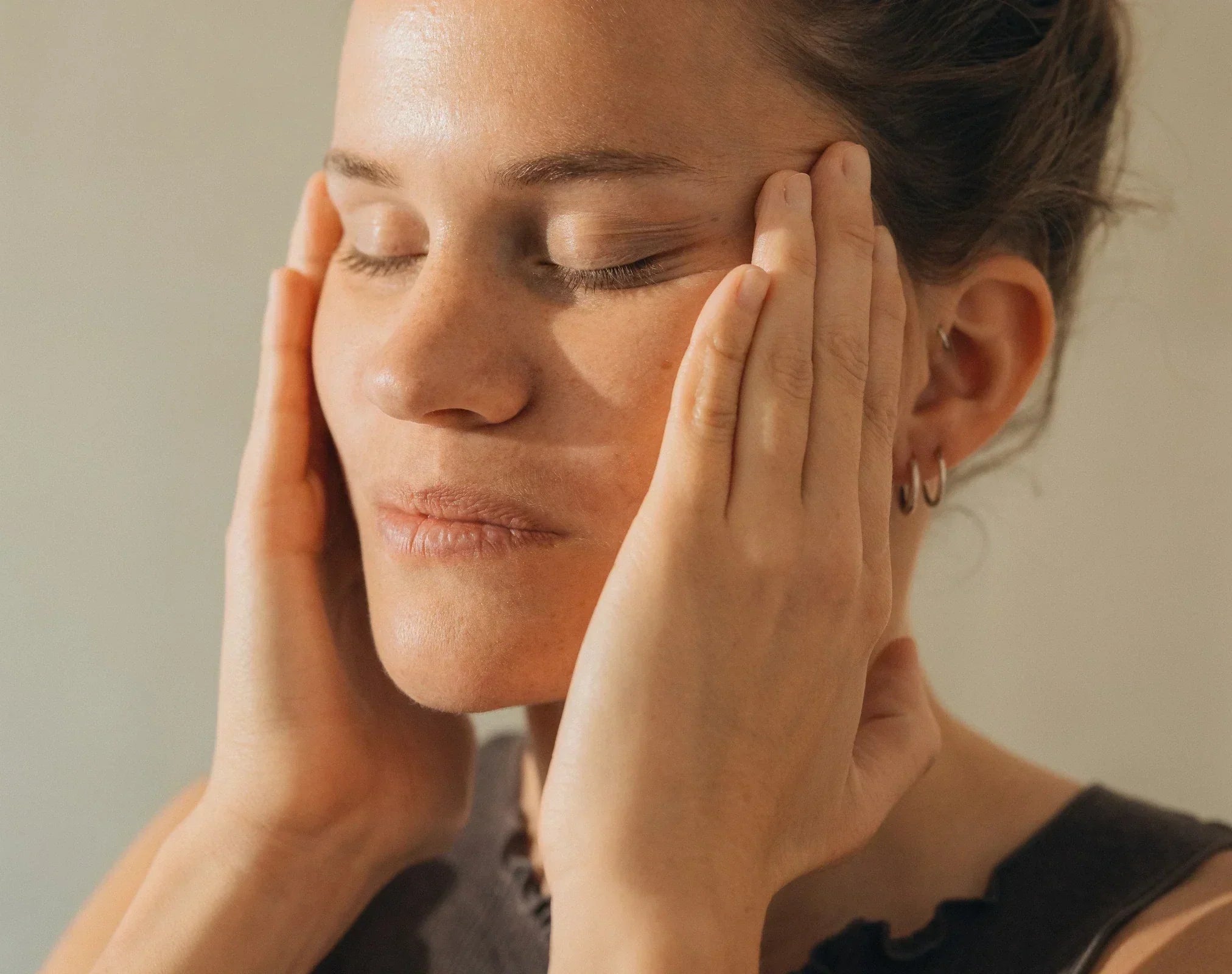 Kopfschmerzen natürlich lindern – 4 ätherische Öle