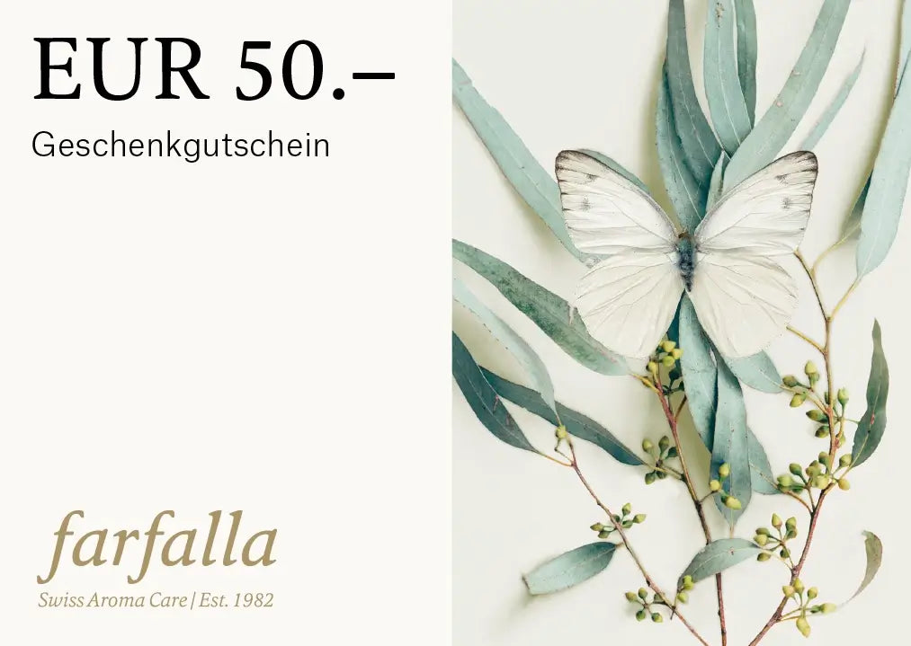 digitaler Geschenkgutschein 50 Euro mit weissem Schmetterling auf grünen Blättern und zertifizierter Naturkosmetik Schweiz