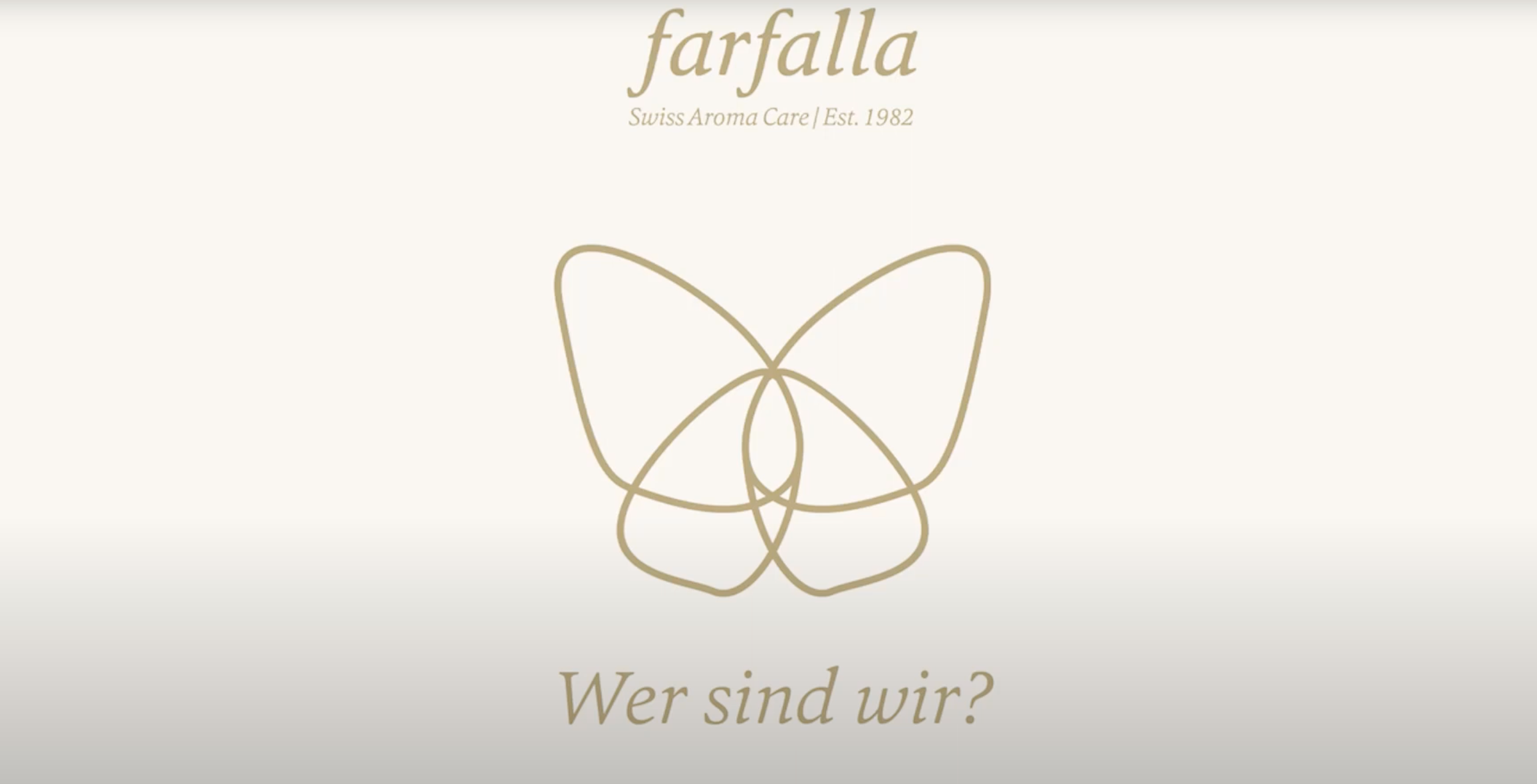 farfalla Schmetterlingslogo in Gold mit Schriftzug Wer sind wir?, Galerie Position 1, Schweizer Aromatherapie, zertifizierte Naturkosmetik